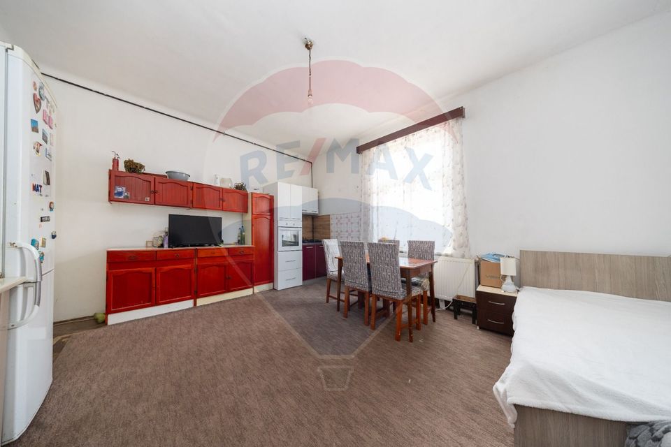 APARTAMENT 3 camere, Etaj 1, Str. Lunga nr 22, Brasov