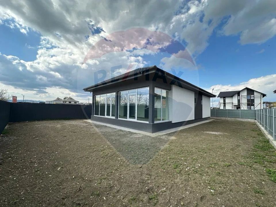 4 room House / Villa for sale