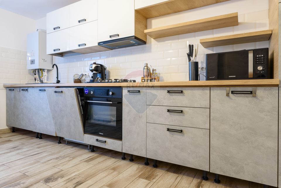 4 room House / Villa for sale, Exterior Est area