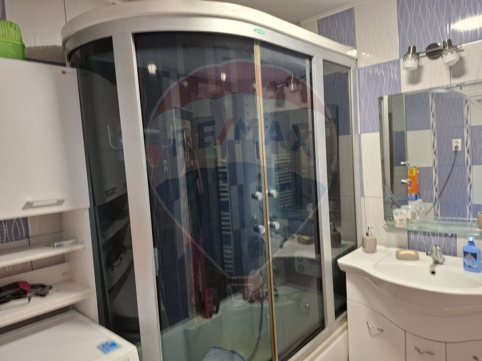 Casă / Vilă cu 6 camere de vânzare în zona Calea Severinului