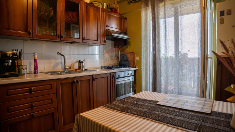 Super oferta - Vanzare apartament 2 camere decomandat Voluntari