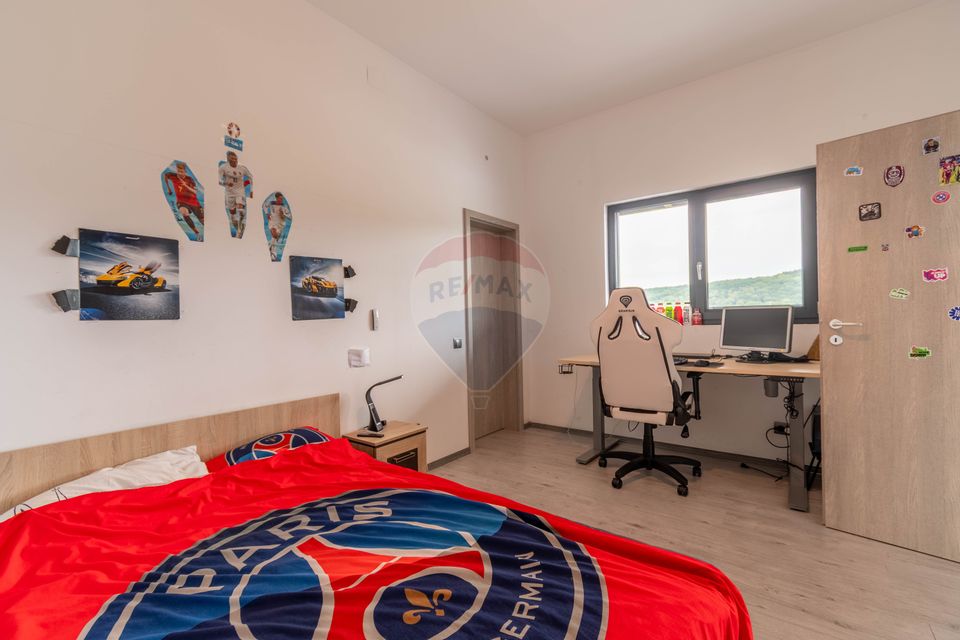 Detached House for Sale / 900 sqm Land, Popesti, Cluj