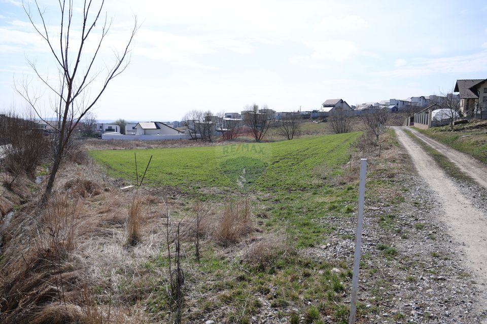 Teren 3,500mp Moara / Strada Pprincipala