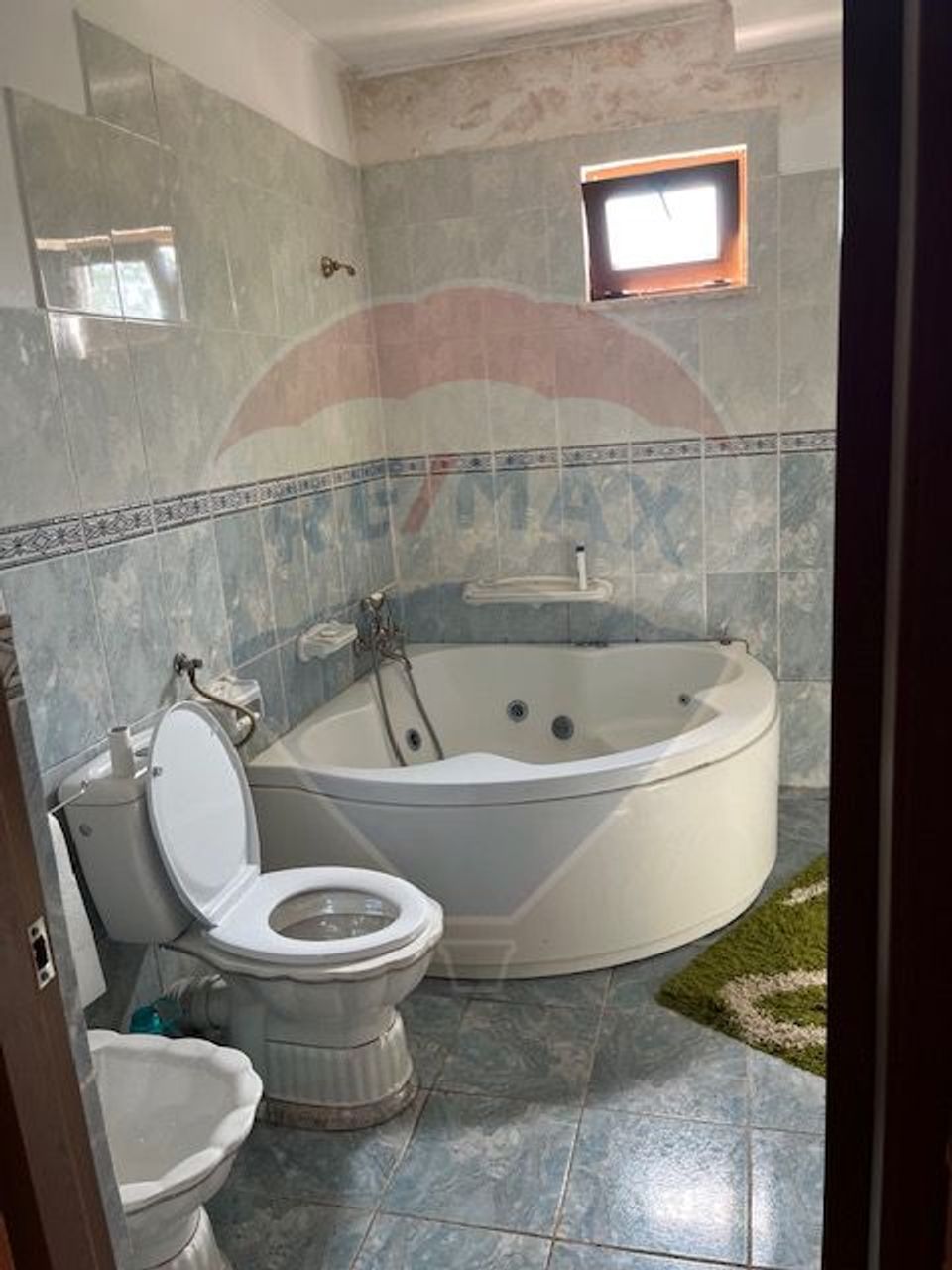 6 room House / Villa for sale