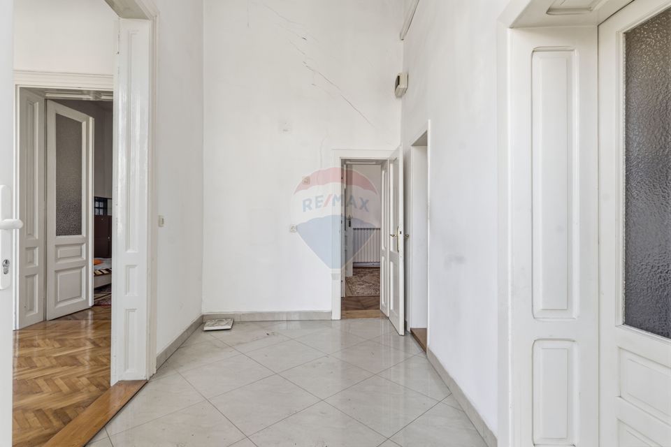 4 room Apartment for sale, Central area