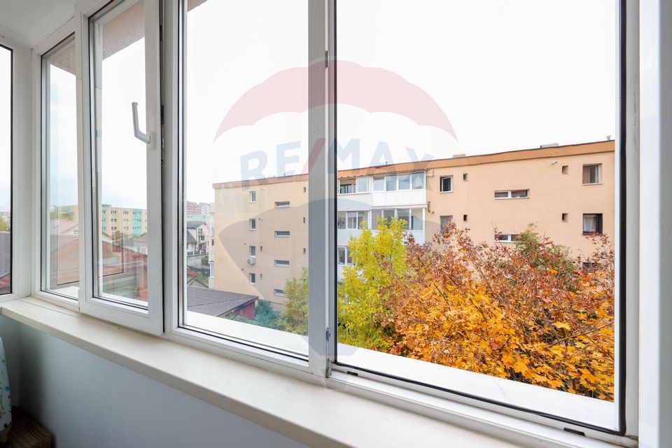 Apartament 4 camere cu structura generoasa,  zona de interes, Judetean