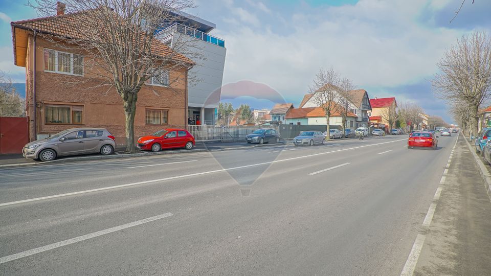 Apartament in vila, de vanzare, în zona Aurel Vlaicu