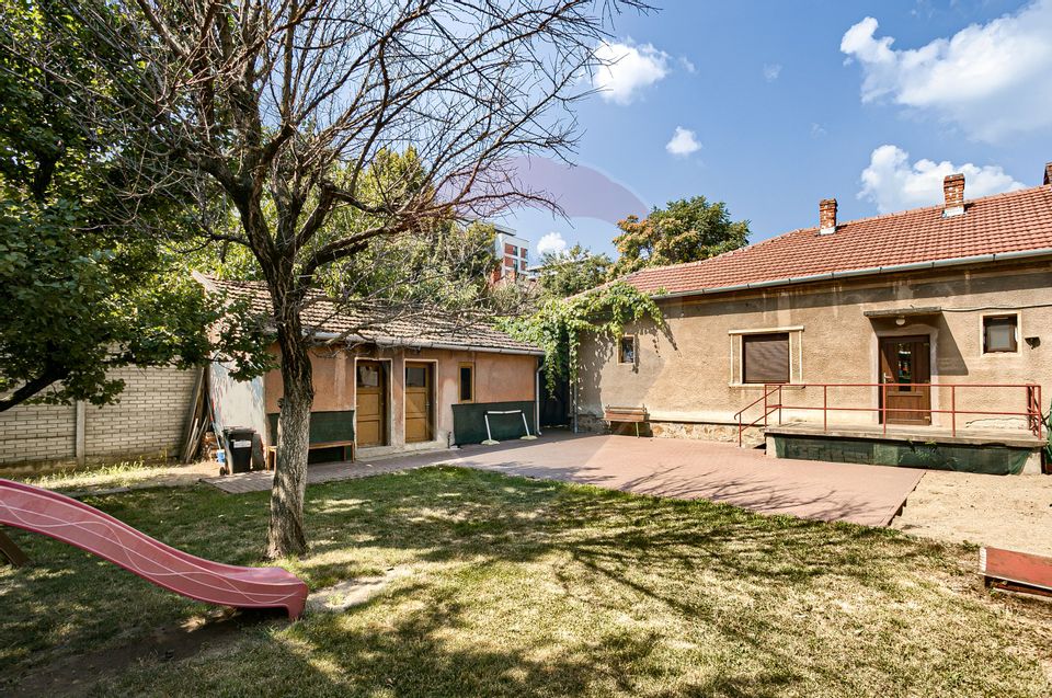 75sq.m Office Space for rent, UTA area