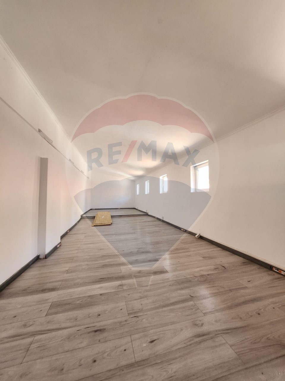 Commercial space 130 sqm for rent in P-ta Alba Iulia area