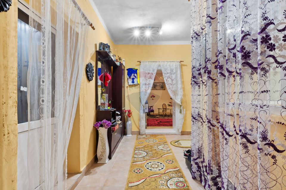 Casă cu teren 1222mp de vanzare in Nadab Judetul Arad