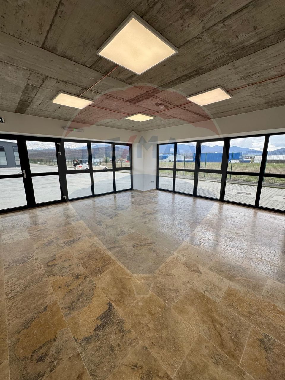 1,005sq.m Industrial Space for rent, Exterior Nord area