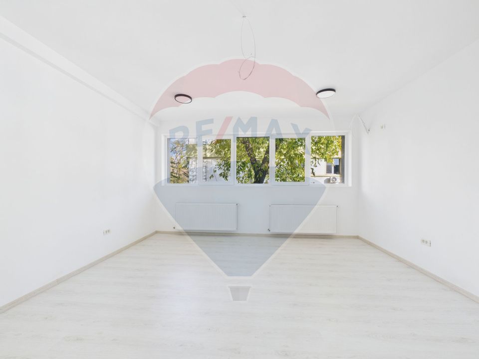 Spatiu comercial de vanzare 344 mp, Drumul Taberei-Moghioros