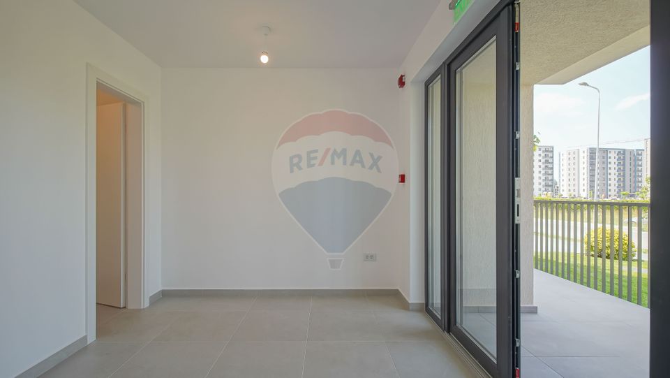 32sq.m Commercial Space for rent, Tractorul area