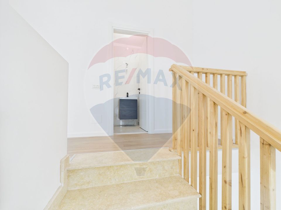 De vanzare| Apartament 4 camere nemobilat si o terasa| Nobil Residence