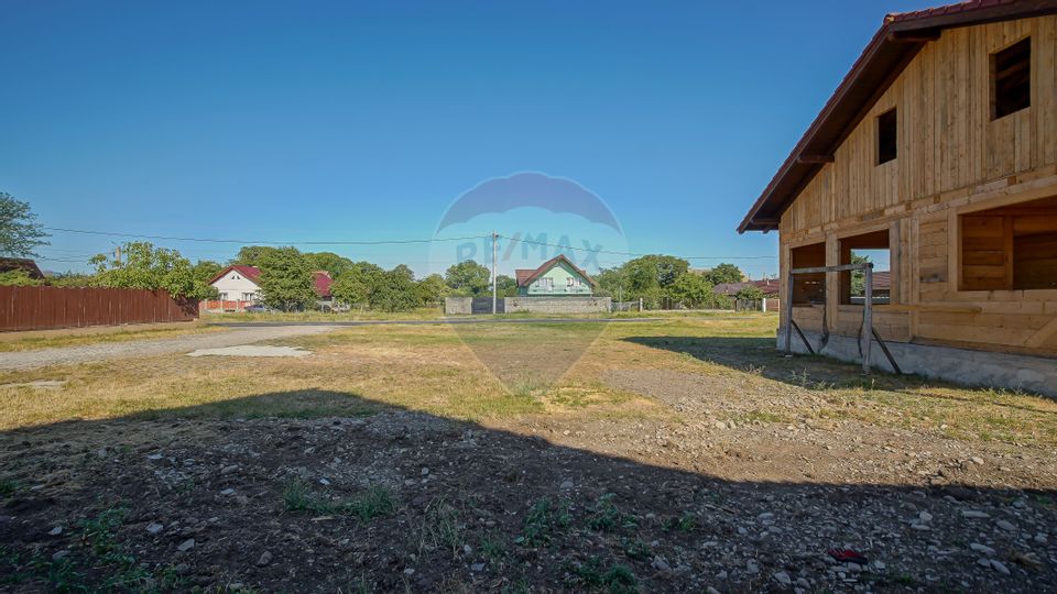 Proiectul Tău de Vis Începe Aici – Casă Nouă, 588 mp Teren, Cărpiniș