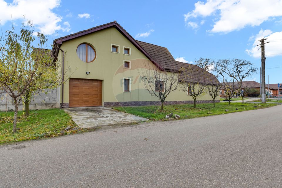 6 room House / Villa for sale