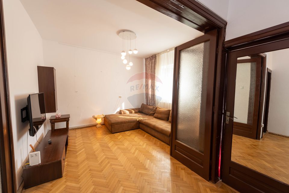 House / Villa with 3 rooms for rent Pargarilor Stefan cel Mare street