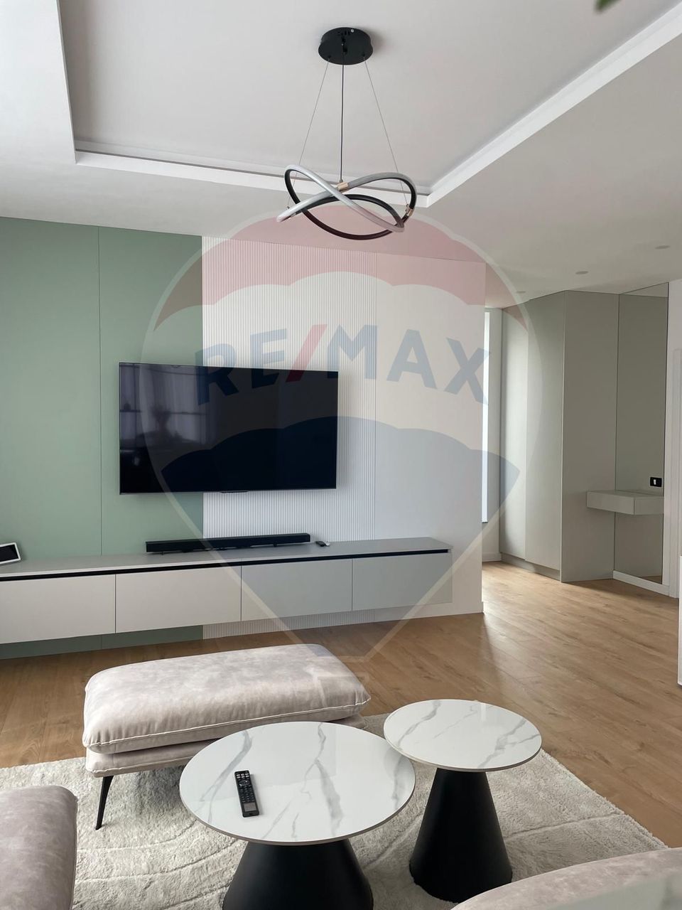 House / Villa for sale in Mogosoaia, shop, bus, utilities