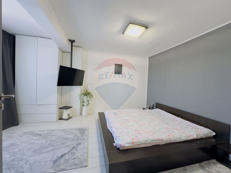 Apartament cu 3 camere + terasa inchisa (camera)  zona Decebal/Dacia