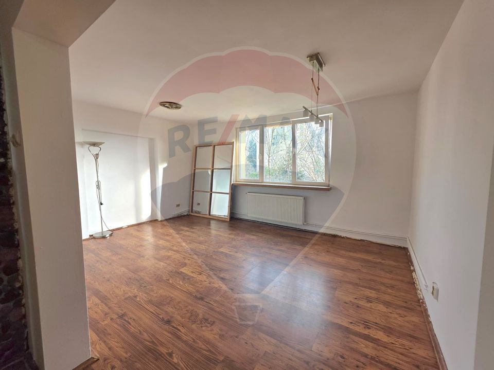 4 room Apartment for sale, Dambu Pietros area