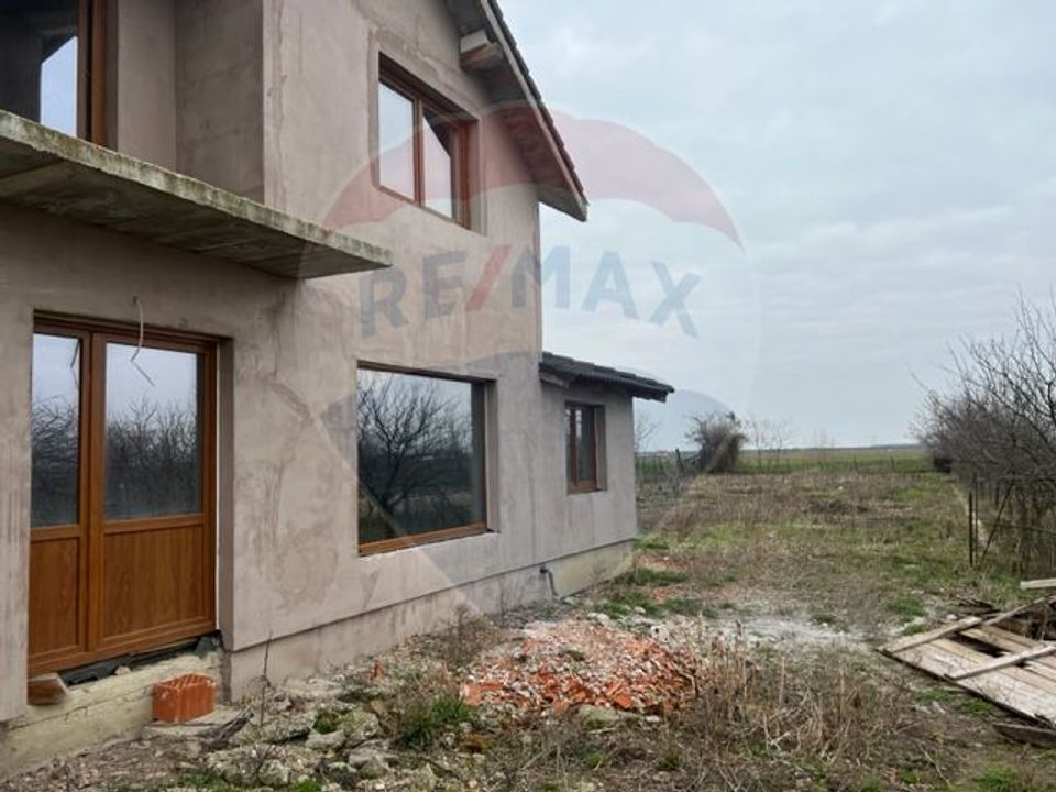 5 room House / Villa for sale