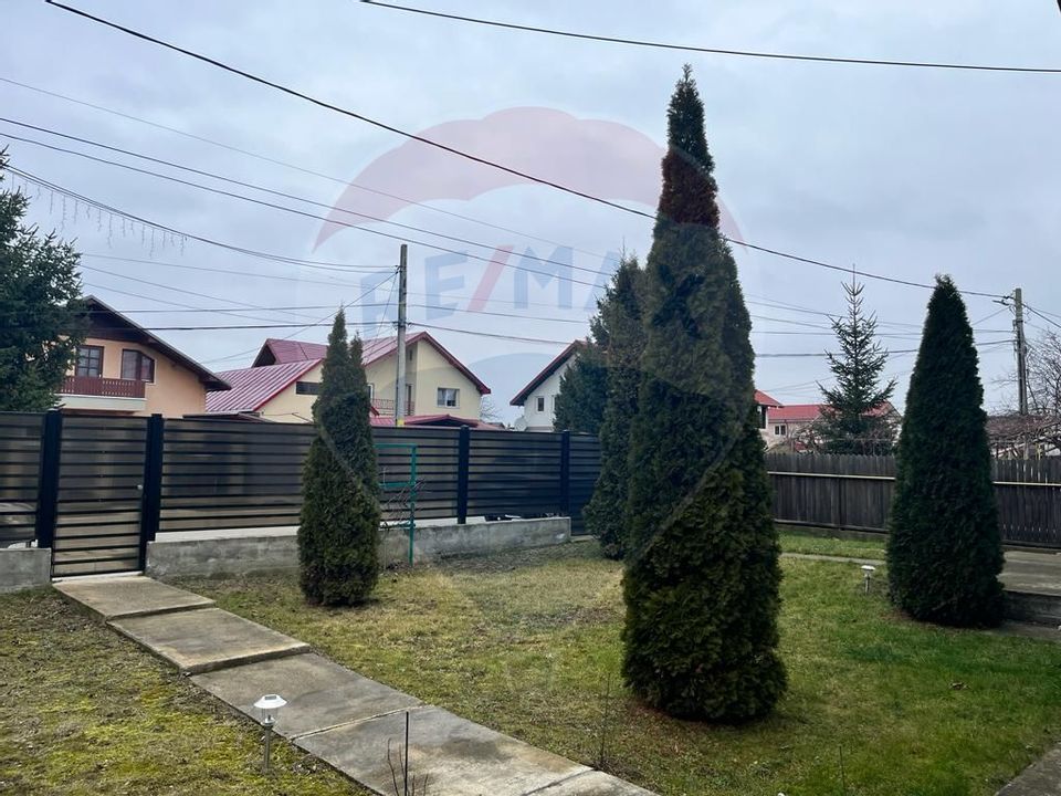 6 room House / Villa for sale, Serbanesti area
