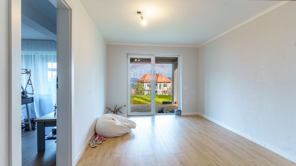 Duplex spre vânzare, zona Vivo