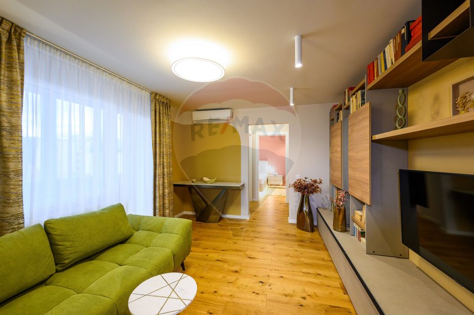 Apartament renovat, modern, cu 3 camere, de vânzare în Grigorescu