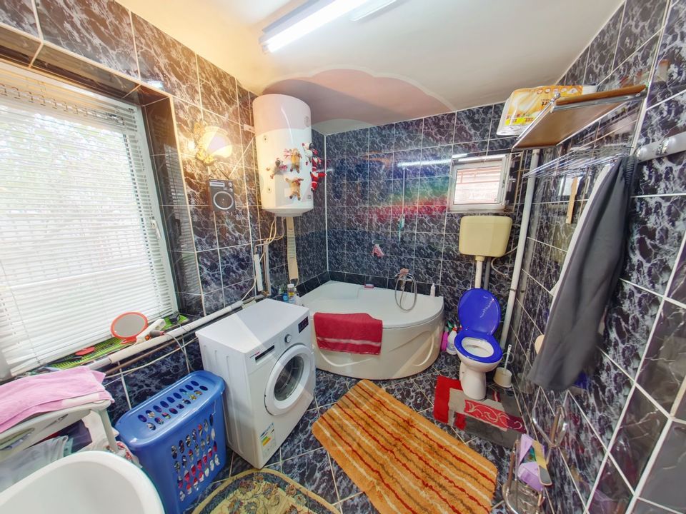 Casă / Vilă cu 16 camere de vânzare în zona Bobâlna