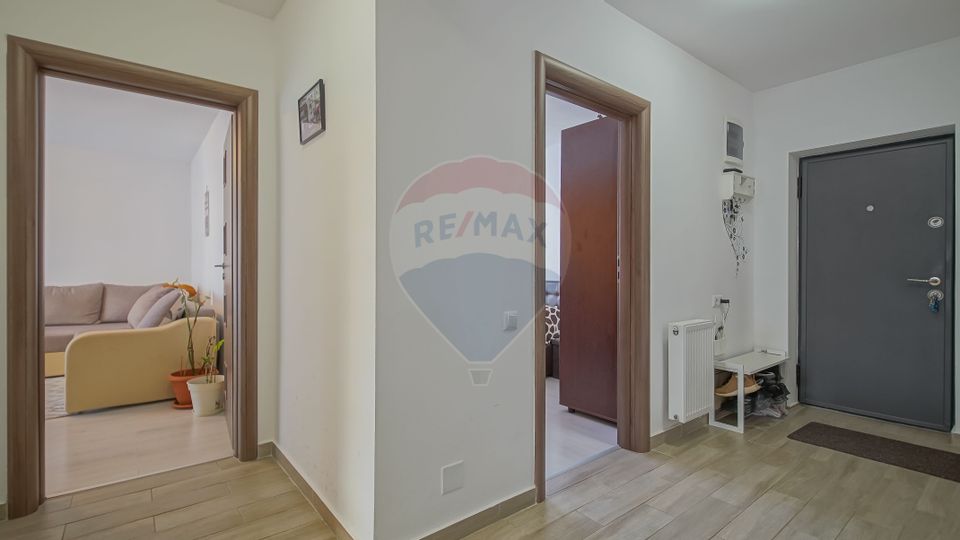 Apartament de 2 camere cu parcare si boxa in Tractorul
