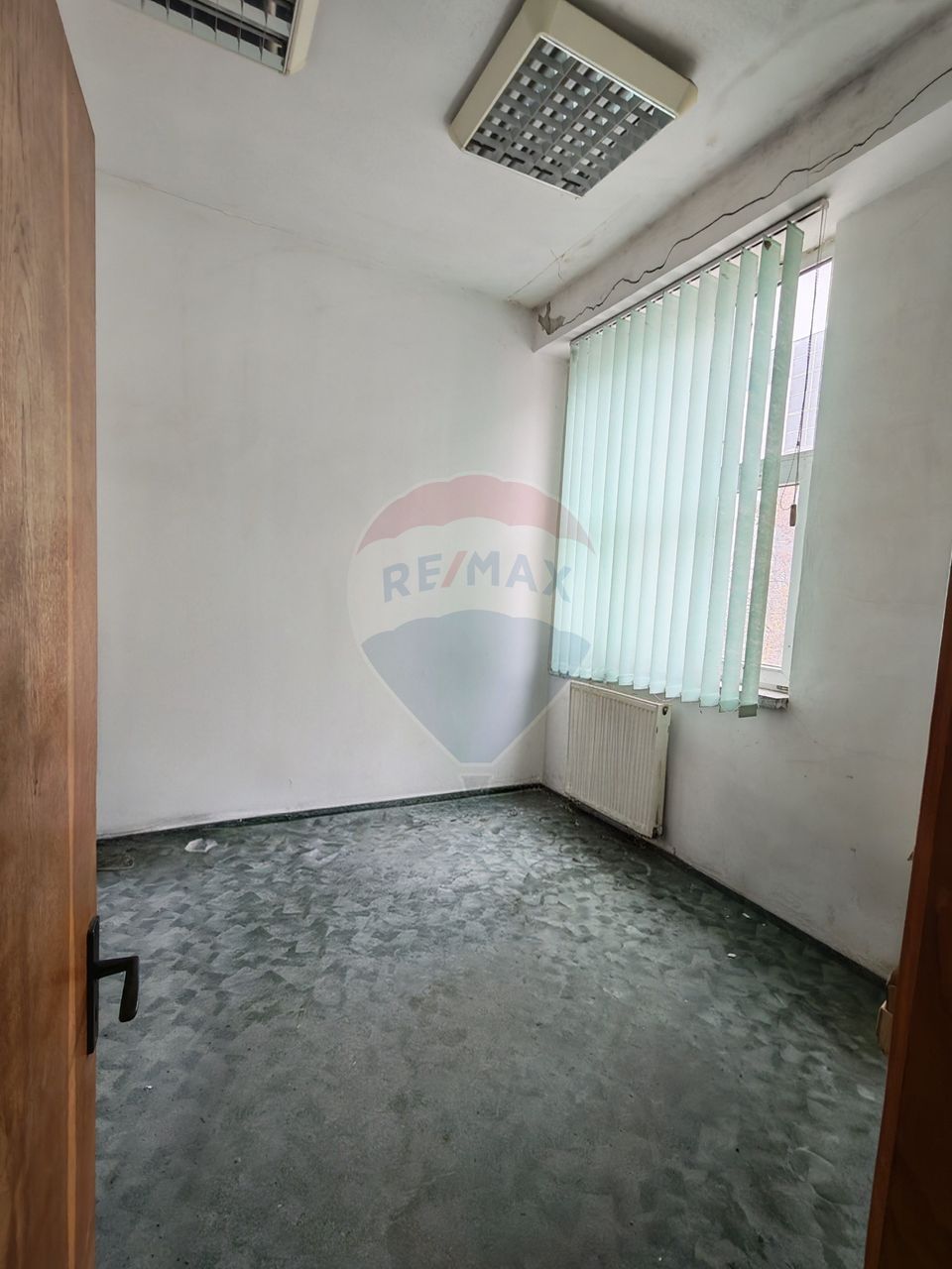 1,100sq.m Office Space for rent, Lapus area