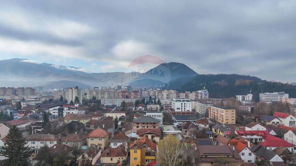 Casă / Vilă cu 12 camere de vânzare în zona Astra