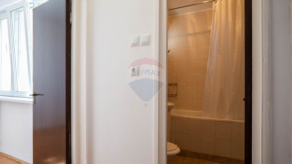 Vanzare apartament 3 camere - zona Antiaeriana