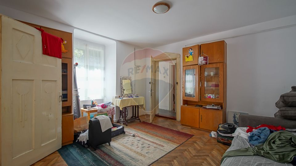 5 room Apartment for sale, Central area