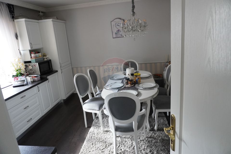 5 room House / Villa for sale