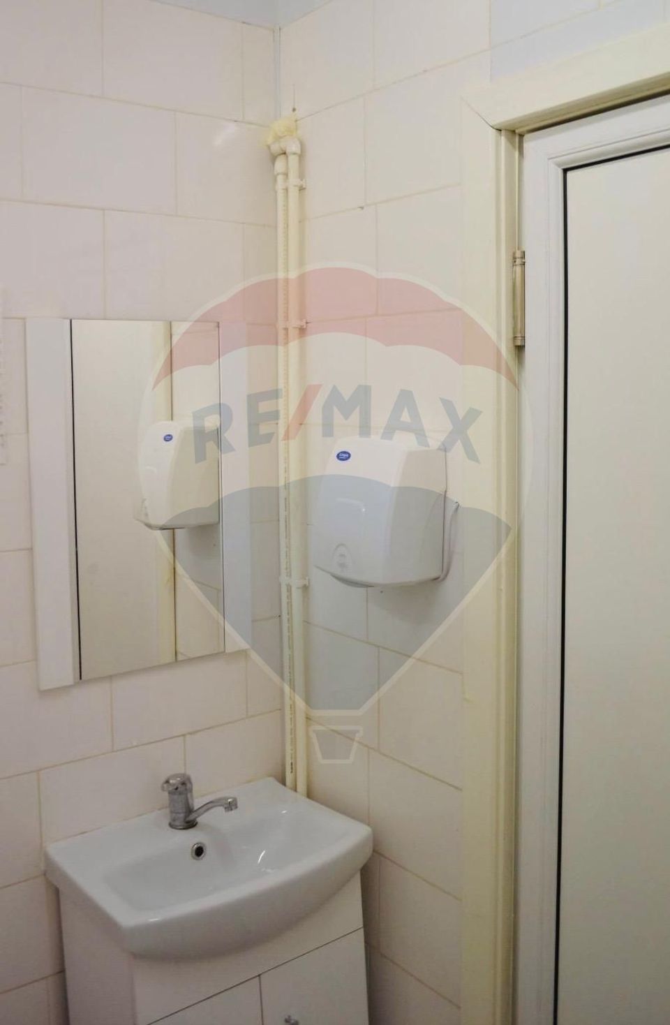 246sq.m Commercial Space for sale
