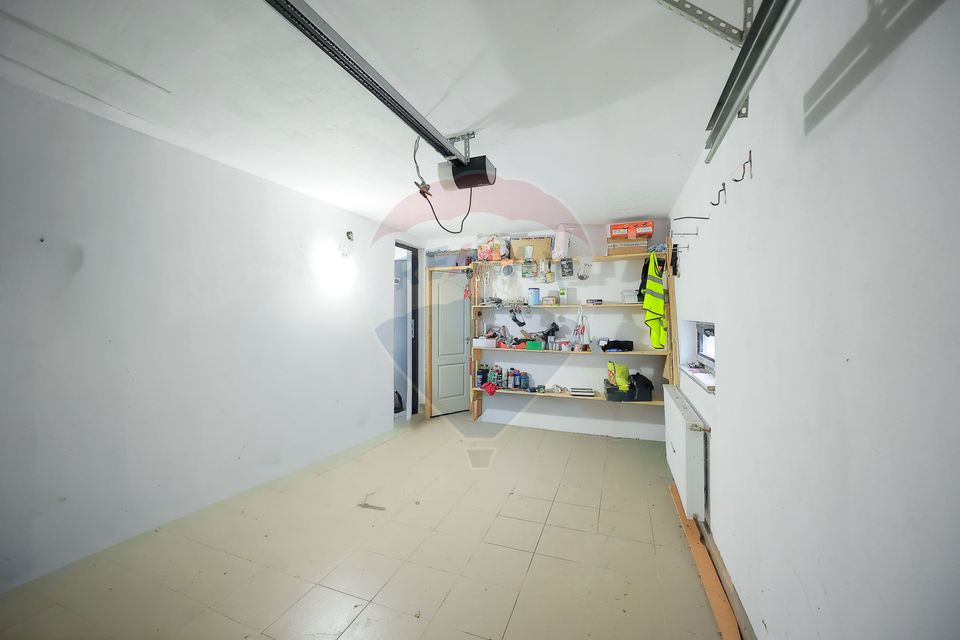 Casă 4 Camere cu Garaj, Construită de Proprietar, Cartier Episcopia