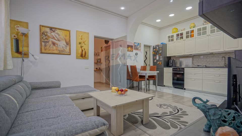 Apartament 3 camere cu acces auto, Centrul Istoric