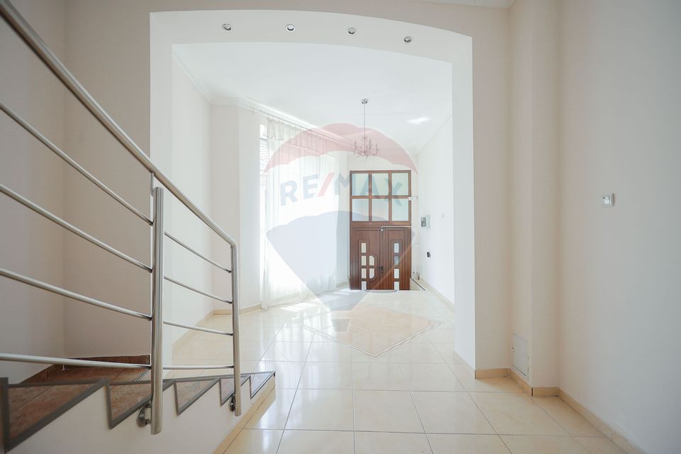 Spațiu comercial de 146 mp, Ultracentral, de Închiriat