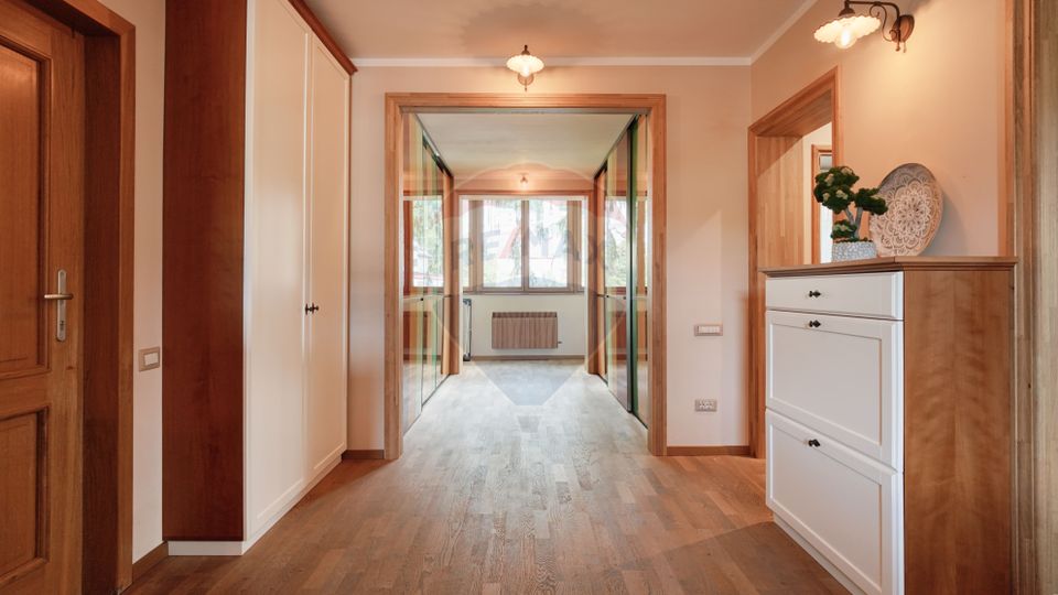 Apartament centru istoric cu garaj și loc de parcare