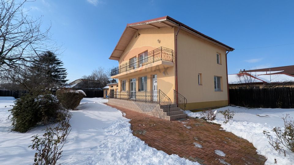 5 room House / Villa for sale, Central area