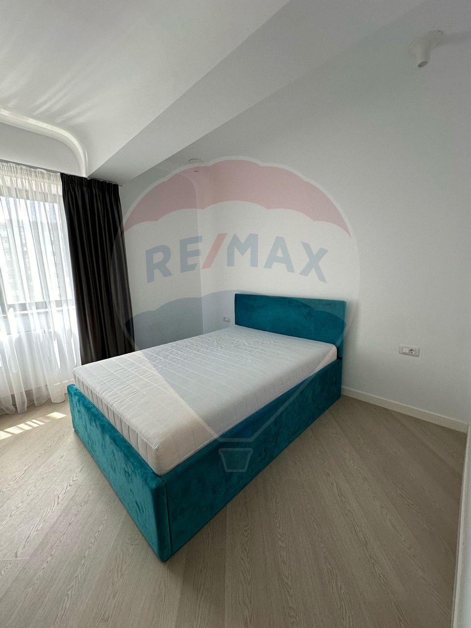 3 room Apartment for rent, Pipera area