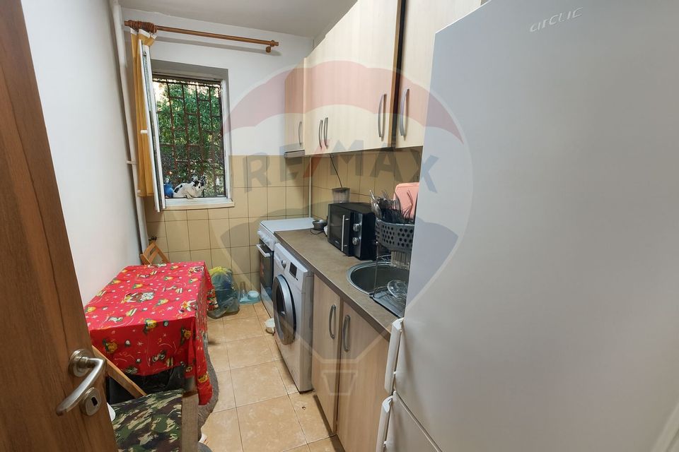 Apartament cu 3 camere de vânzare în zona 1 Decembrie 1918