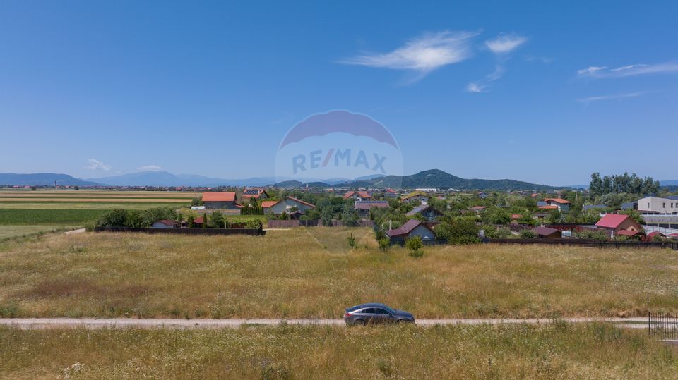 Teren 900mp Harman,Strada Gheorghe Lazar, utilitati in lucru