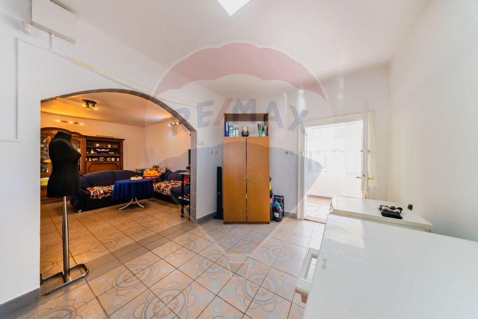 7 room House / Villa for sale, Confectii area