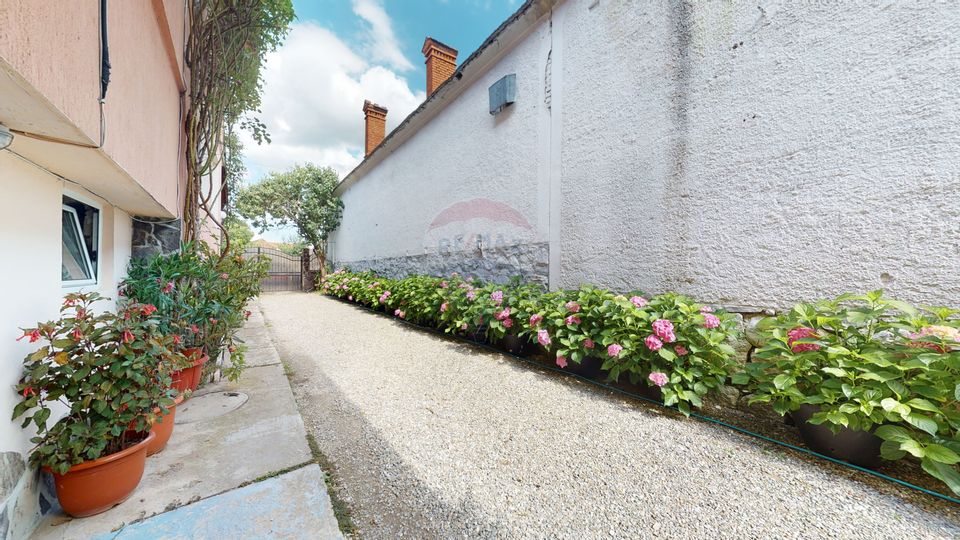 Propietate cu potential de investitie | Pensiune