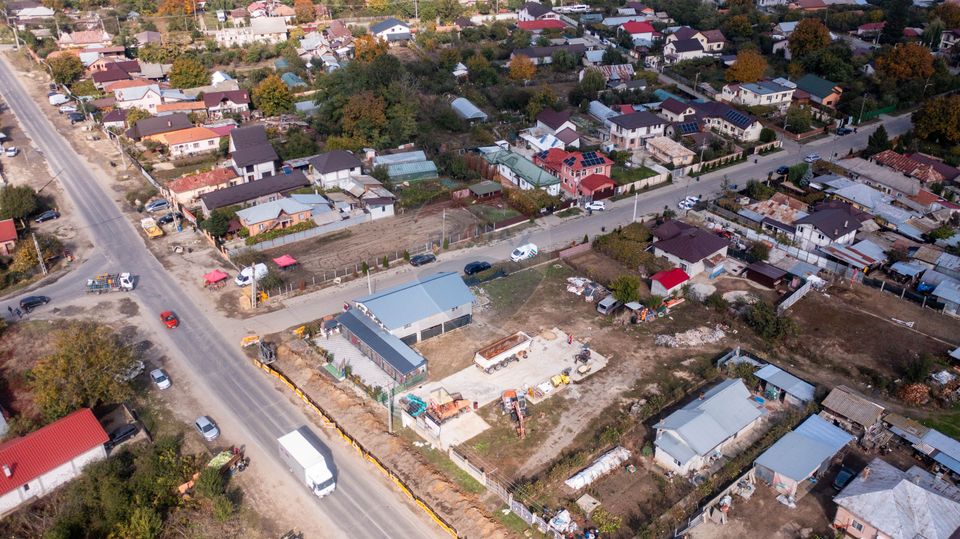 Vanzare  casa cu restaurant, terasa si teren intravilan liber - Titu