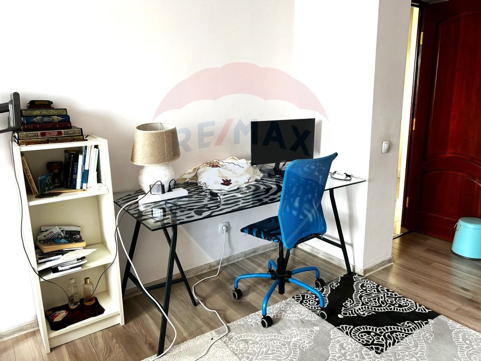 Apartament cu 6 camere de vânzare în zona Fundeni