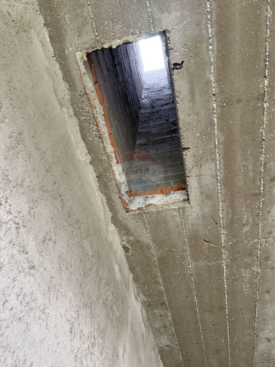 Casă / Vilă Caisului 90% gata