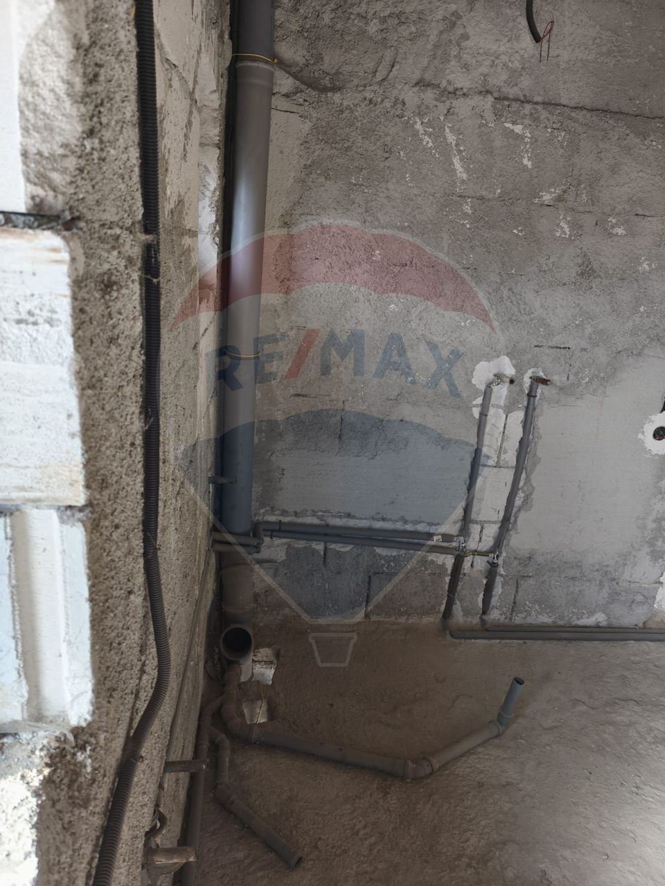 5 room House / Villa for sale, Poiana Tapului area